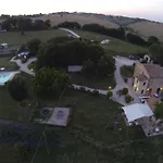 Tenuta Tredici Ulivi - & Glamping * Сенигаллия